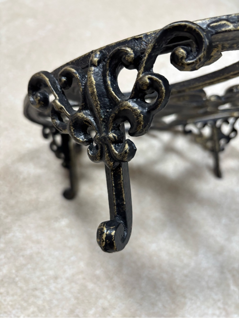 Cast Iron Fleur-de-Lis Ornate Plant Stand Black w Gold Accents Heavy Duty - Picture 6 of 12